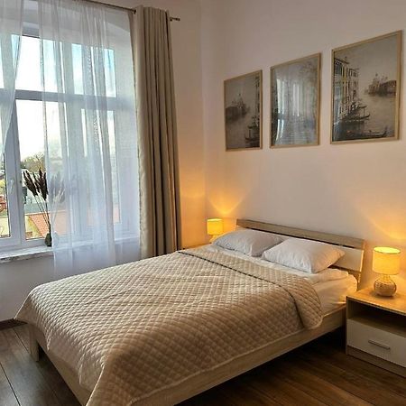Apartament Piaskowy Kollataja Tomaszów Mazowiecki Екстериор снимка